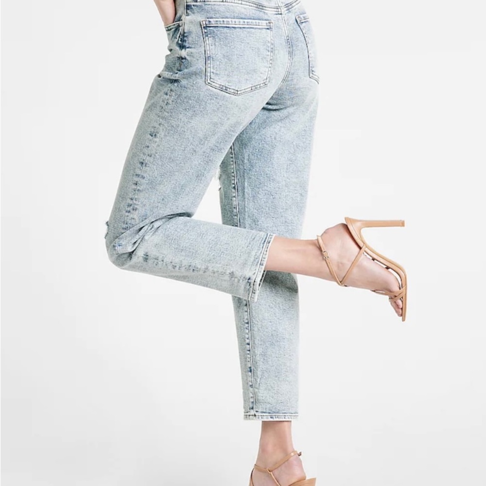 NWT Express Mid rise light wash boyfriend jeans - Picture 2 of 3